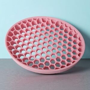 Soap Dish! 2 Pack! Easy Drain, No Scum!